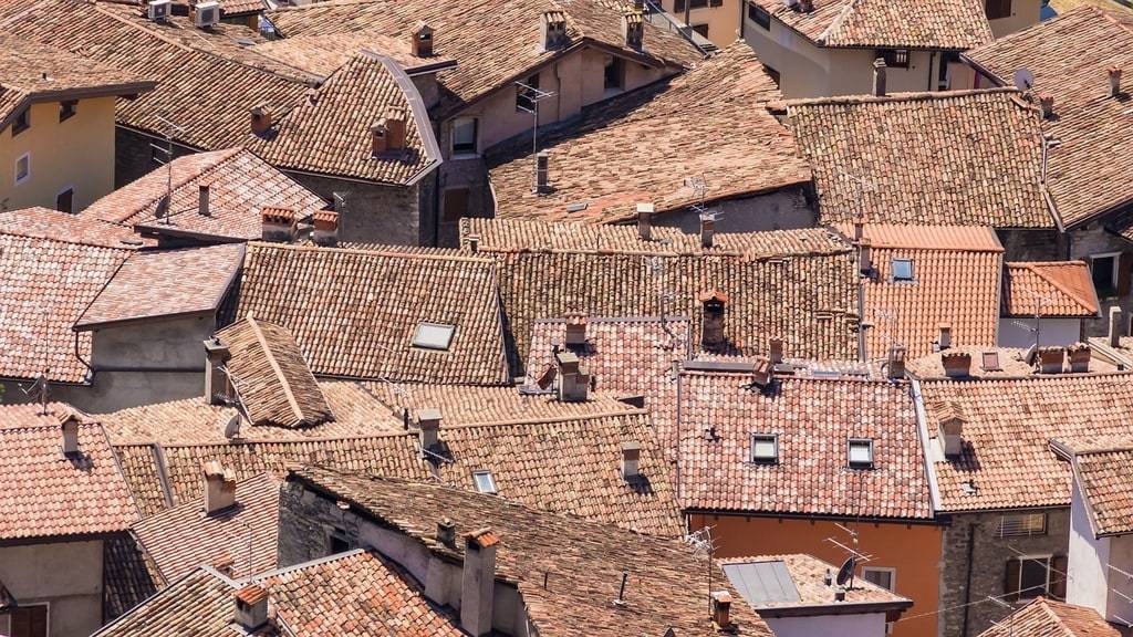 Les solutions rapides pour les problèmes de toiture dans le Val d'Oise